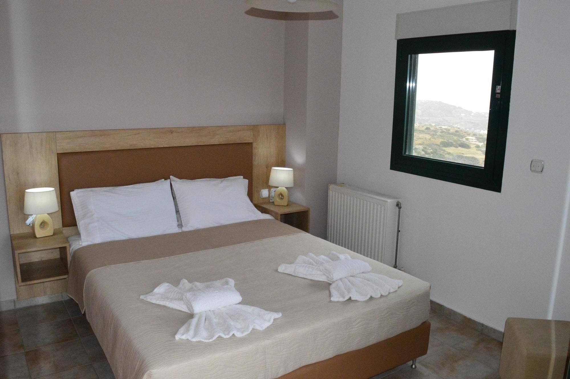 House With 7 Bedrooms In Agia Pelagia, With Wonderful Sea View, Enclos Dış mekan fotoğraf
